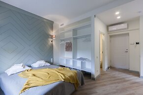 9010 Apartments