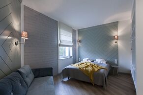 9010 Apartments