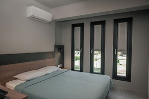 Elizabeth Queen Luxury Rooms