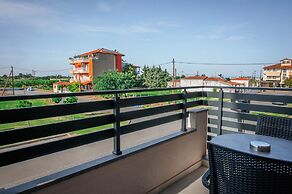 Elizabeth Queen Luxury Rooms