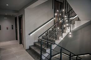 Elizabeth Queen Luxury Rooms