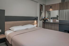 Elizabeth Queen Luxury Rooms