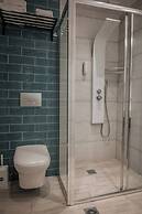 Elizabeth Queen Luxury Rooms