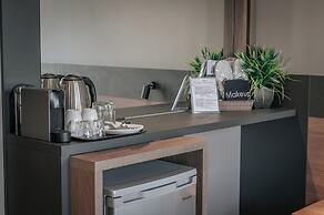 Elizabeth Queen Luxury Rooms