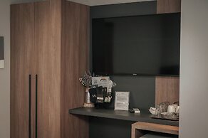 Elizabeth Queen Luxury Rooms