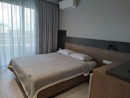 Elizabeth Queen Luxury Rooms