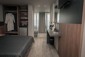 Elizabeth Queen Luxury Rooms