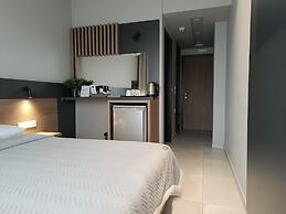 Elizabeth Queen Luxury Rooms