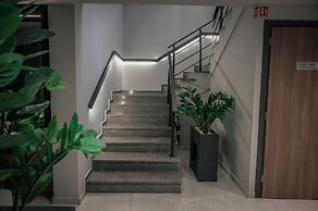 Elizabeth Queen Luxury Rooms