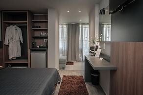 Elizabeth Queen Luxury Rooms