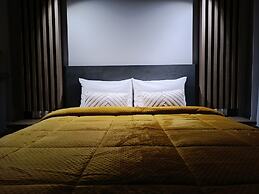 Elizabeth Queen Luxury Rooms