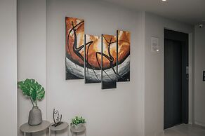 Elizabeth Queen Luxury Rooms