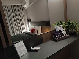 Elizabeth Queen Luxury Rooms