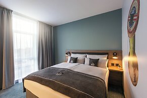 Holiday Inn - the niu, Loom Manchester North by IHG