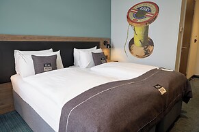Holiday Inn - the niu, Loom Manchester North by IHG