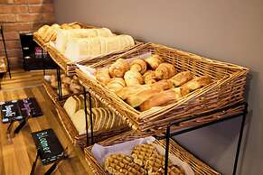 Holiday Inn - the niu, Loom Manchester North by IHG