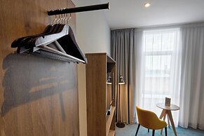 Holiday Inn - the niu, Loom Manchester North by IHG