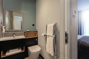 Holiday Inn - the niu, Loom Manchester North by IHG