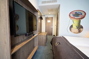 Holiday Inn - the niu, Loom Manchester North by IHG
