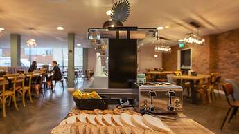 Holiday Inn - the niu, Loom Manchester North by IHG