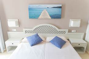 Hotel Club Es Talaial