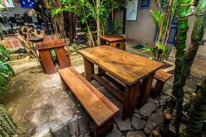 Yoho Settle Inn Tourist Lodge