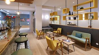 Plan B Hotel - Living Chamonix