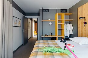 PlanB Hotel - Living Chamonix