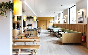 Plan B Hotel - Living Chamonix