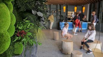 Plan B Hotel - Living Chamonix