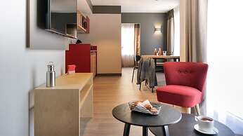 Plan B Hotel - Living Chamonix