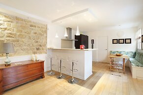 Sublime appartement Champs Elysees ( Chaillot)