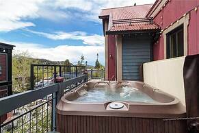 Luxe Alpine Loft Breckenridge Hot Tub