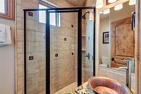 Luxe Alpine Loft Breckenridge Hot Tub