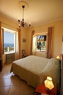 Hotel Monti
