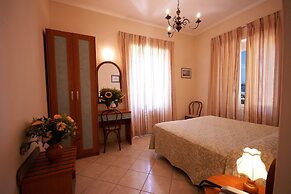 Hotel Monti
