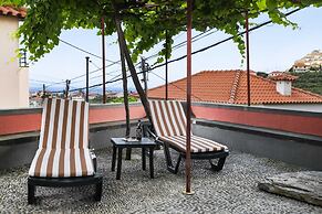 Casa da Aldeia by An Island Apart