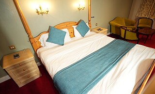 Consort Hotel