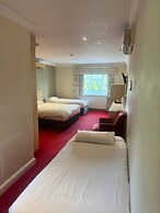 Consort Hotel