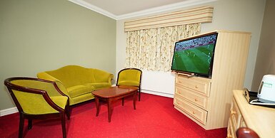 Consort Hotel