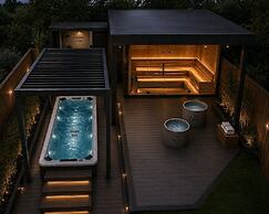 Consort Hotel & Urban Spa