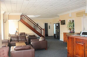 Consort Hotel