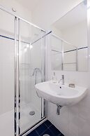 BOUTIQUE Rentals Flores Plaza