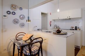 BOUTIQUE Rentals Flores Plaza