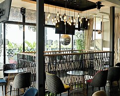 Proof Lounge Hotel