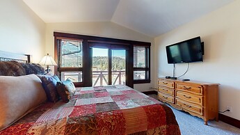 Juniper Crest 7 Private Hot Tub, 2 Car Garage, BBQ, Walk to the Lifts 