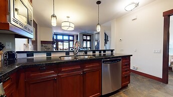 Juniper Crest 7 Private Hot Tub, 2 Car Garage, BBQ, Walk to the Lifts 