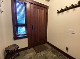 Juniper Crest 7 Private Hot Tub, 2 Car Garage, BBQ, Walk to the Lifts 