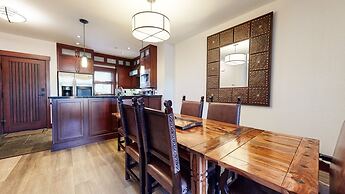 Juniper Crest 7 Private Hot Tub, 2 Car Garage, BBQ, Walk to the Lifts 