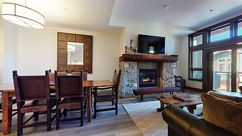 Juniper Crest 7 Private Hot Tub, 2 Car Garage, BBQ, Walk to the Lifts 